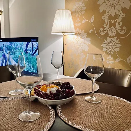 Apartment Royal - 5m To Pool, 100m To Slantschew brjag