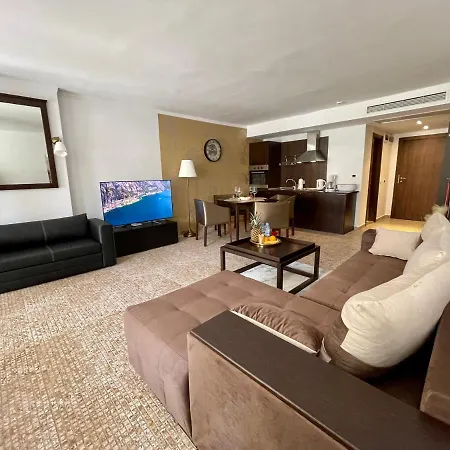 Apartment Royal - 5m To Pool, 100m To